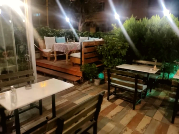 Gece Işıklı Bahçe Ambiyansı